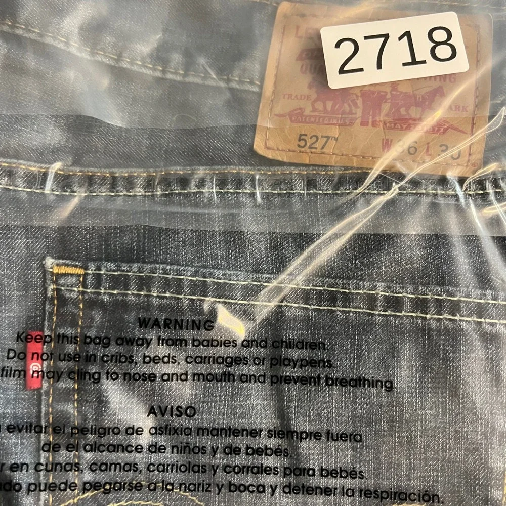 Levis levi 527